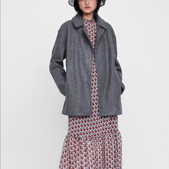 SALE‼️ Coat by ZARA - Picture 1 of 5